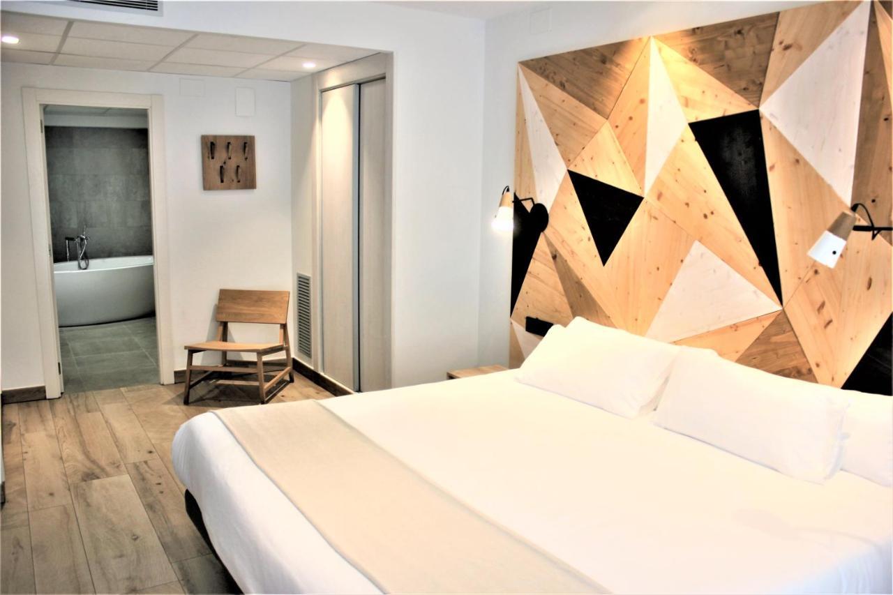 Apartahotel Dos Rios Ainsa Bagian luar foto